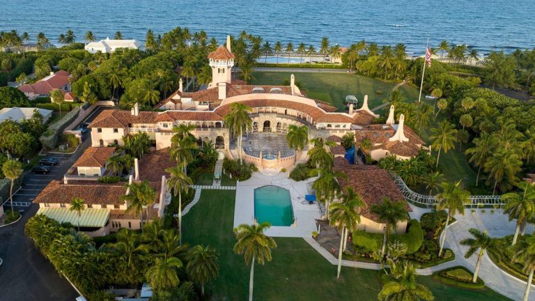 Mar-a-Lago returns to the center of the political universe